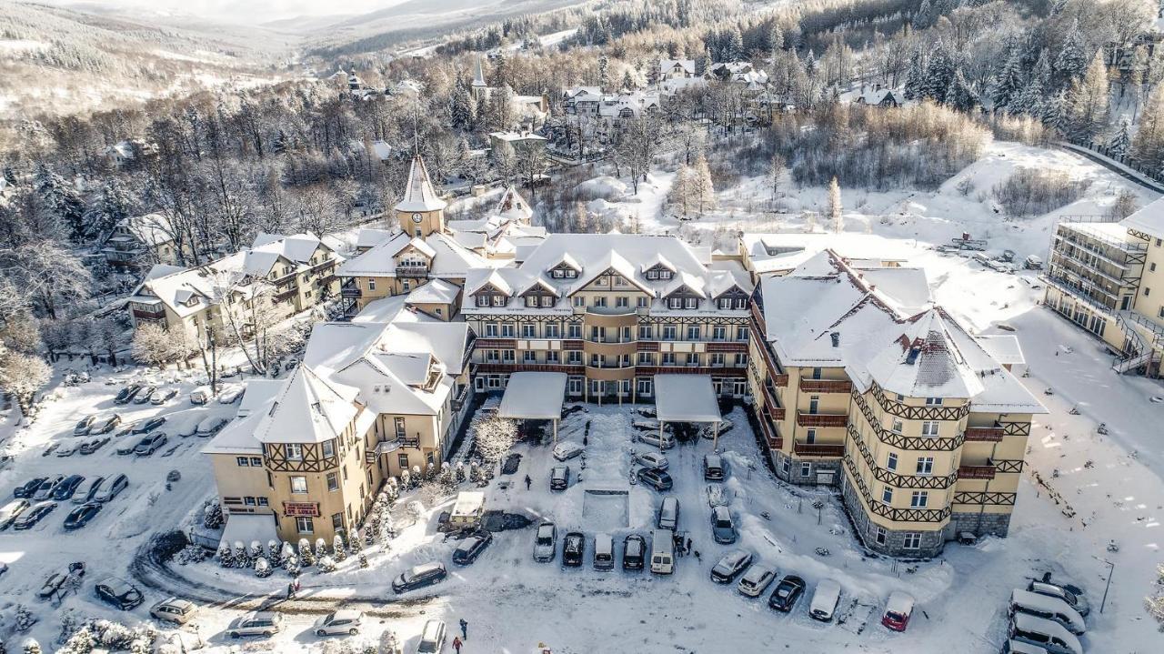 St Lukas Medical & Spa Świeradów-Zdrój Exteriör bild